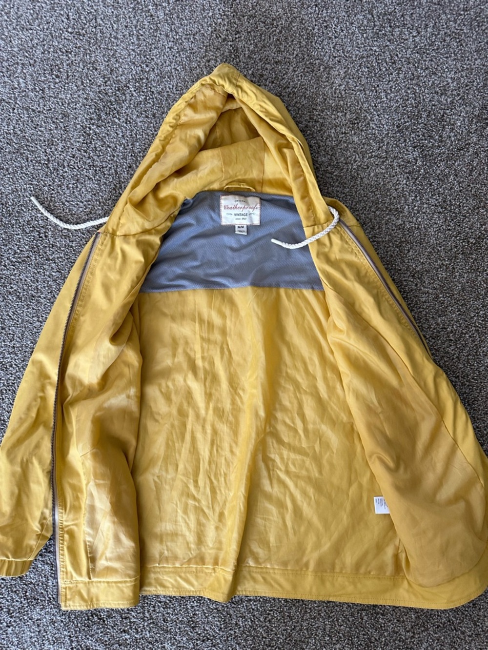Weatherproof rain jacket - Picture 5 of 6